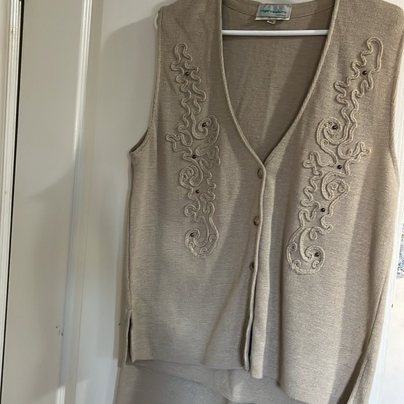 Women winter/ fall classy sleeveless pants suit - Picture 3 of 11